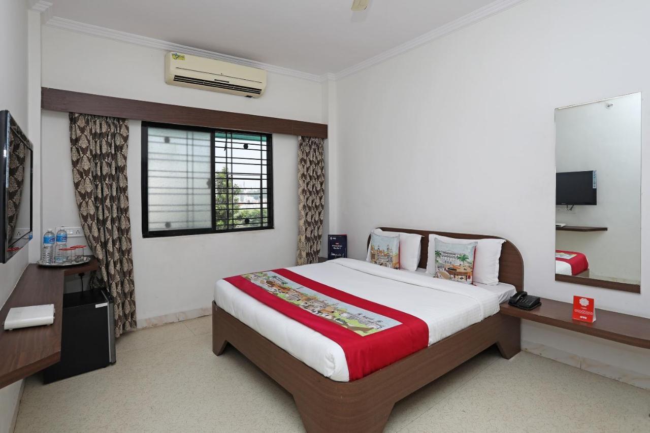 OYO 10671 Hotel Sai Prem Nashik Exterior foto