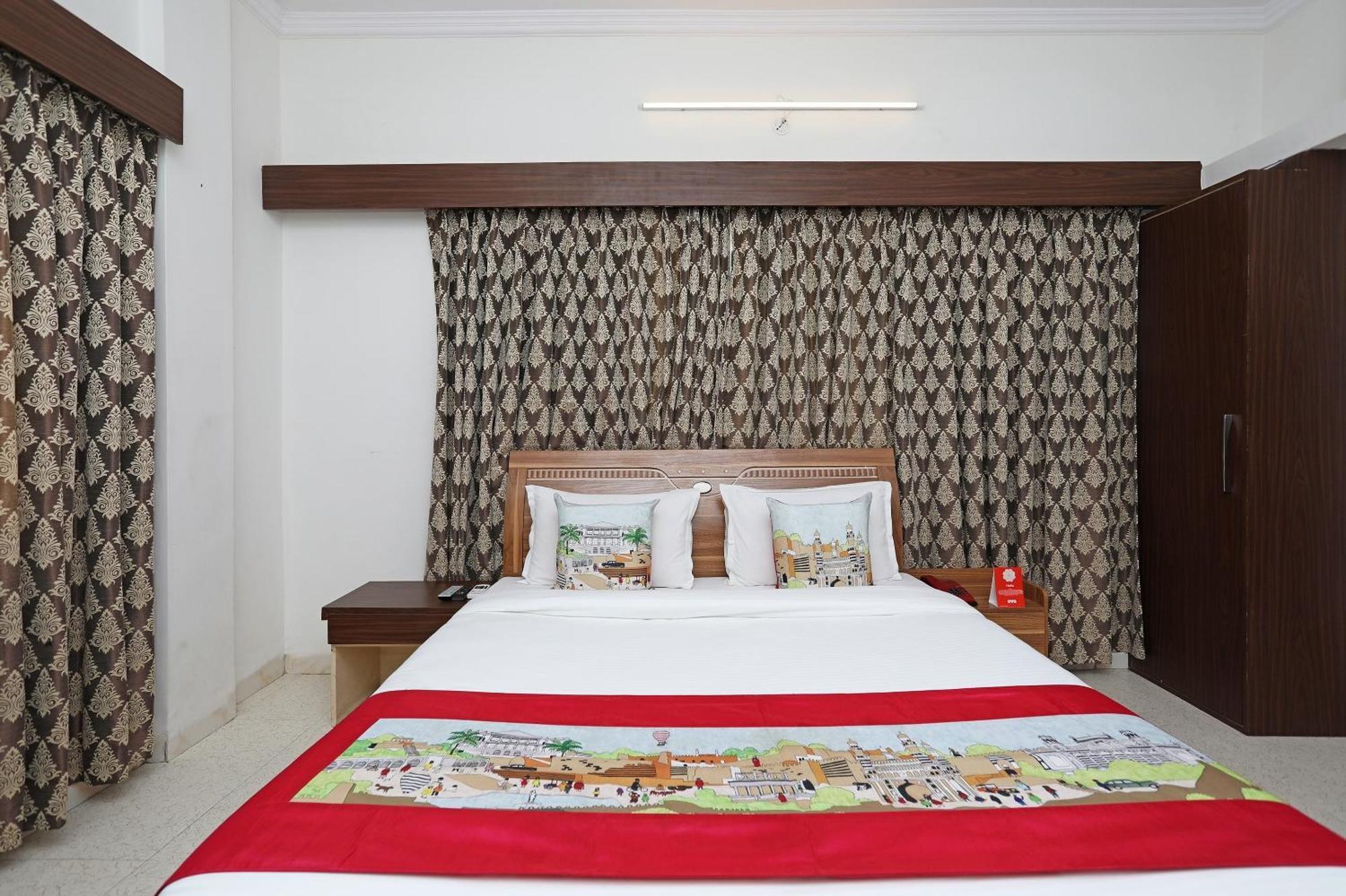OYO 10671 Hotel Sai Prem Nashik Exterior foto