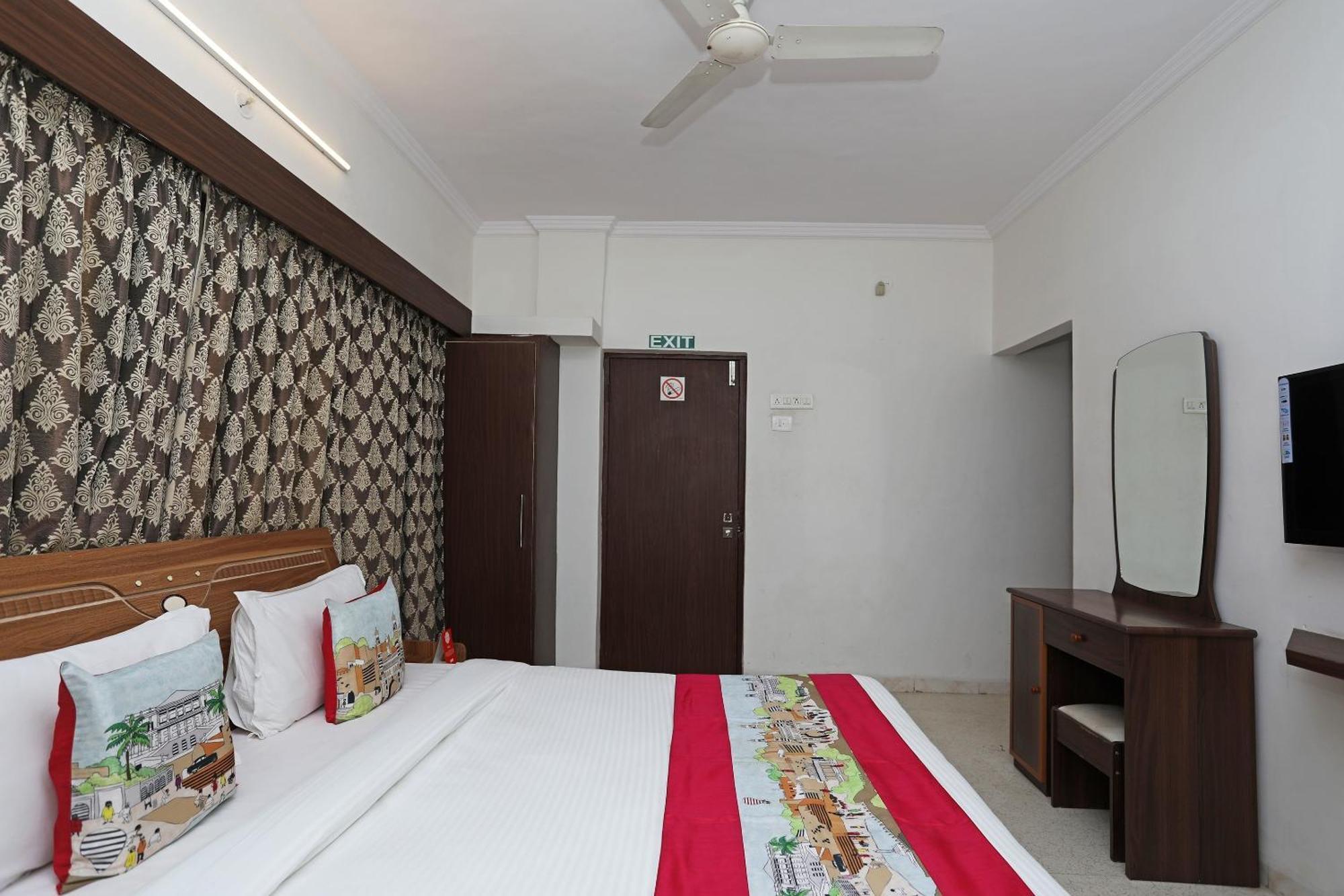 OYO 10671 Hotel Sai Prem Nashik Exterior foto